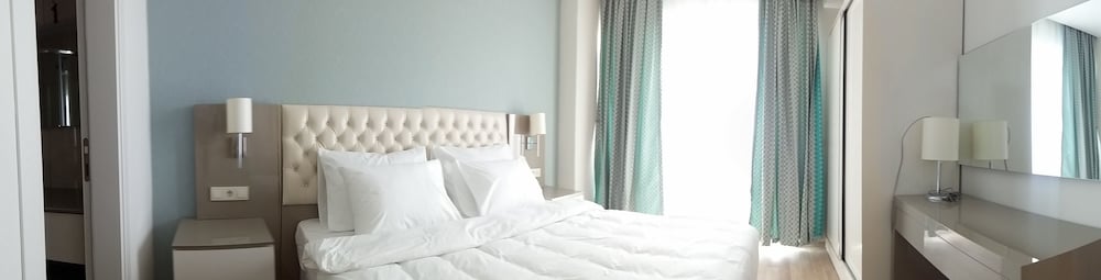 Room, 1 Double Bed, Accessible, Smoking photo 1