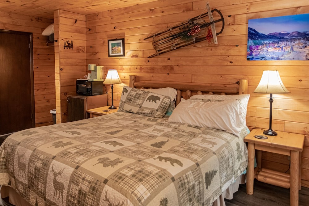 Deluxe Room, 1 King Bed, Fireplace