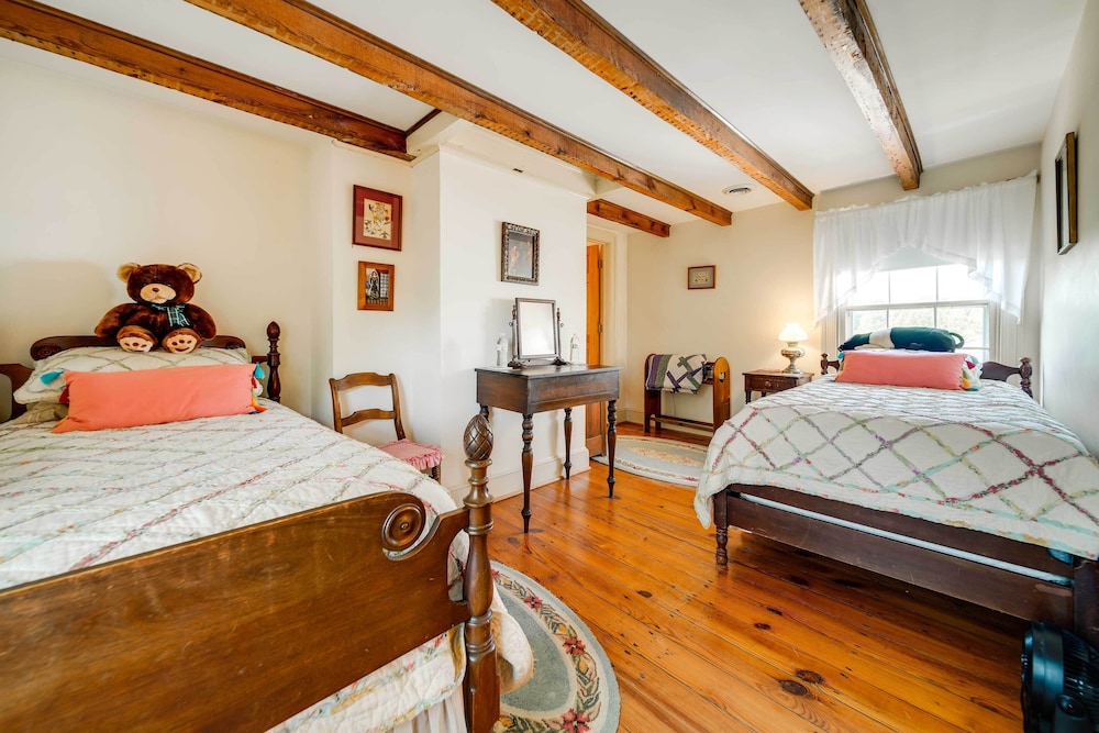 House (4 Bedrooms) photo 2