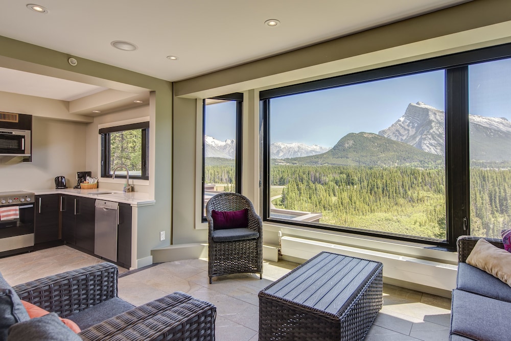 Panoramic Suite - Photo 5