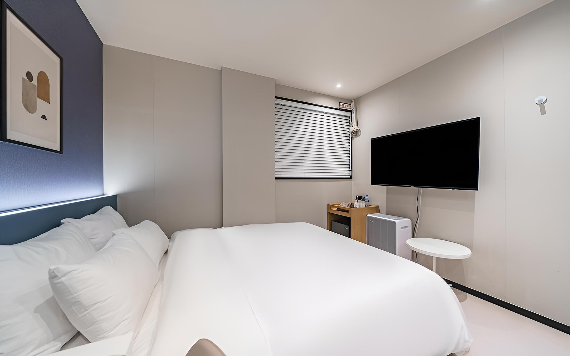 Room (Premium (Non-smoking)(OTT)) - Photo 8