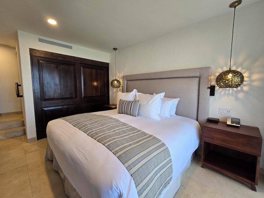 Master One Bedroom Suite