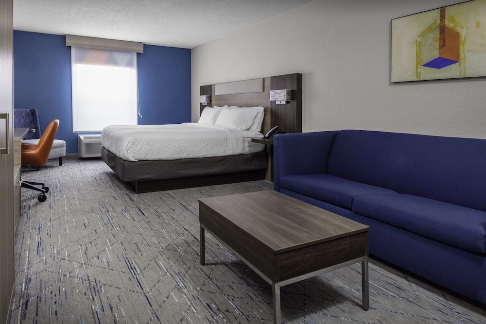 Suite, 1 King Bed (Additional Living Area) - Photo 1