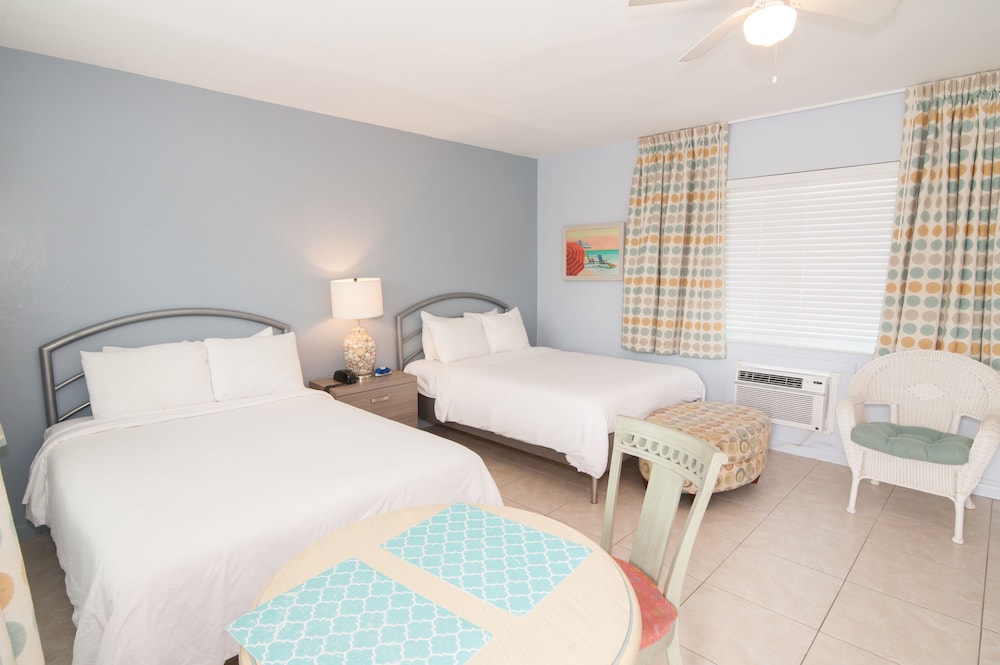 Superior Two Queen Bed Studio w/ Kitchen