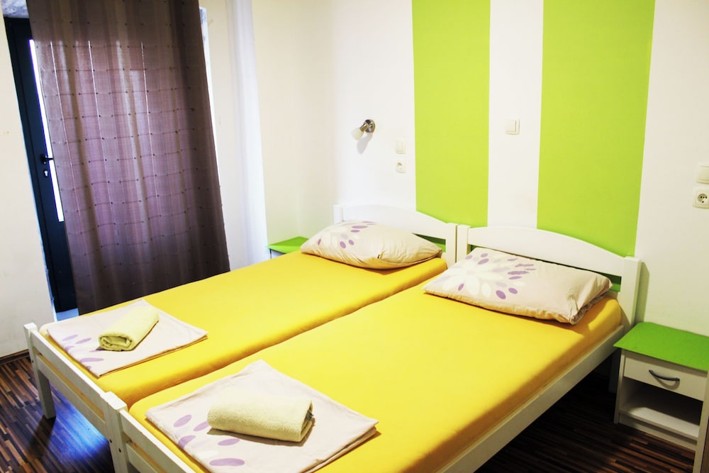 Apartment, 2 Bedrooms, Non Smoking, Private Bathroom - Photo 10