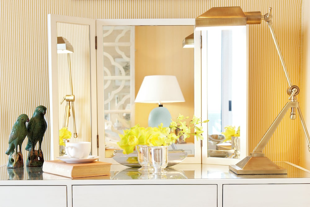 Luxury Sea Facing Suite - Photo 33