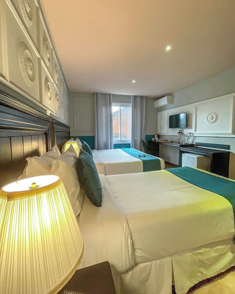 Superior Quadruple Room photo 3