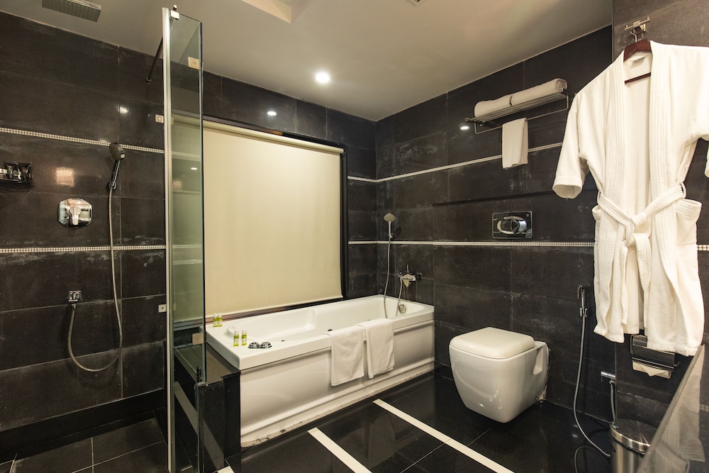 Royal Suite, 1 King Bed with Sofa bed, Non Smoking, City View