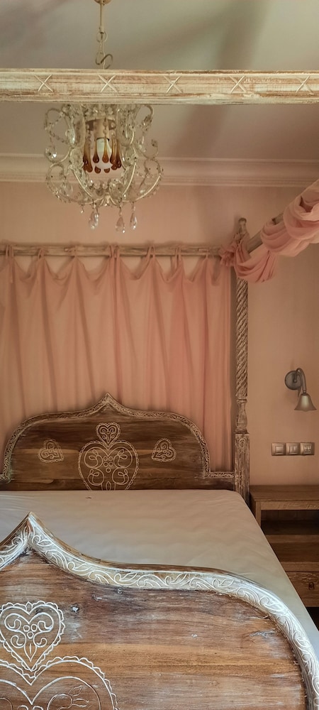 Deluxe Double Room with Spa Bath and Balcony photo 1