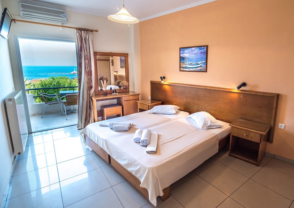 Family Apartment, Sea View (for 4) photo 3