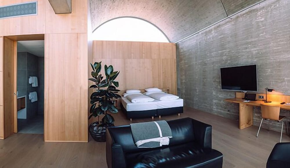 Studio Suite photo 1