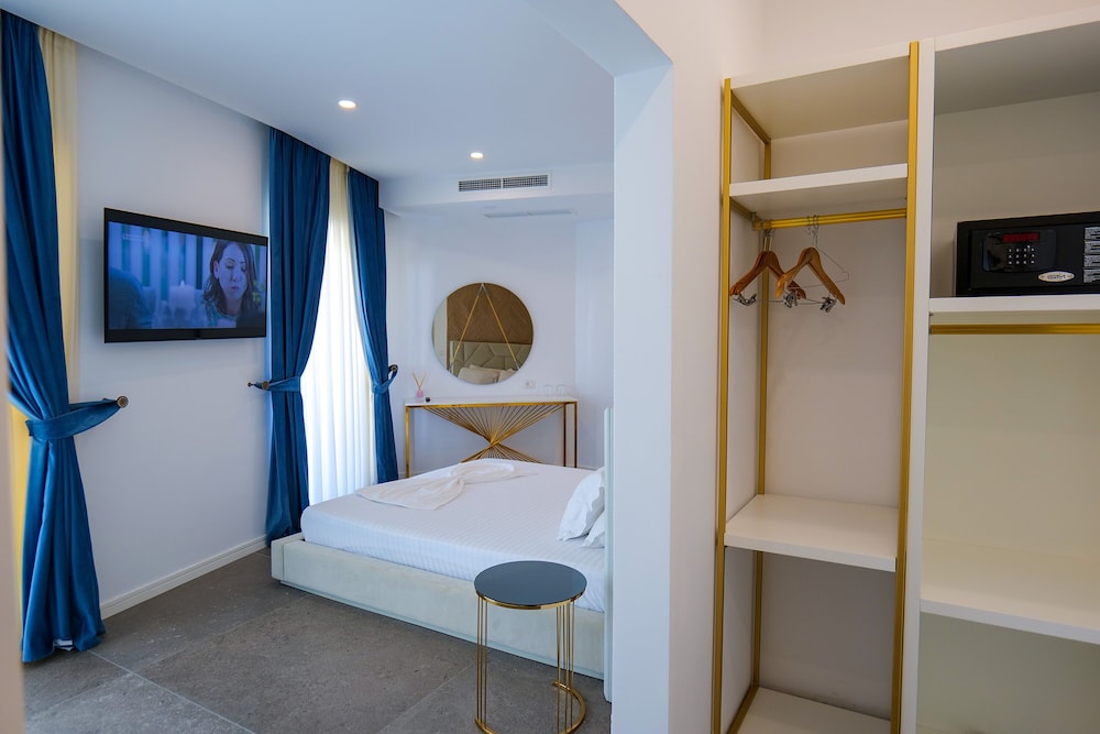 Luxury Suite, Balcony, Sea View photo 1