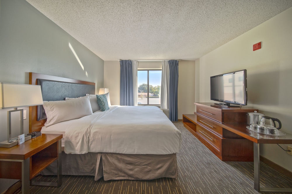 Standard Room, 1 King Bed - Photo 2