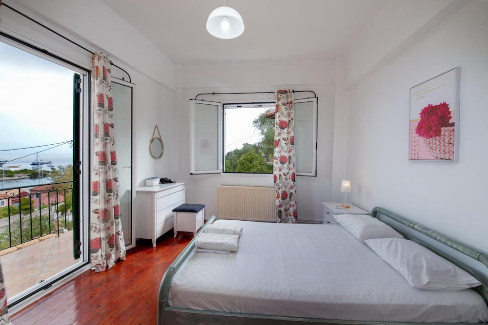 Apartment photo 3