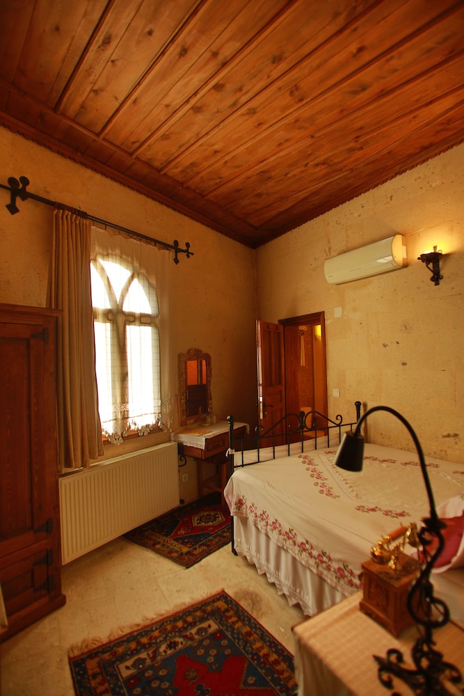 Deluxe Double Room, Jetted Tub photo 2