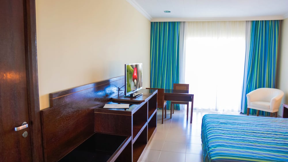 Deluxe Twin Room - Photo 8