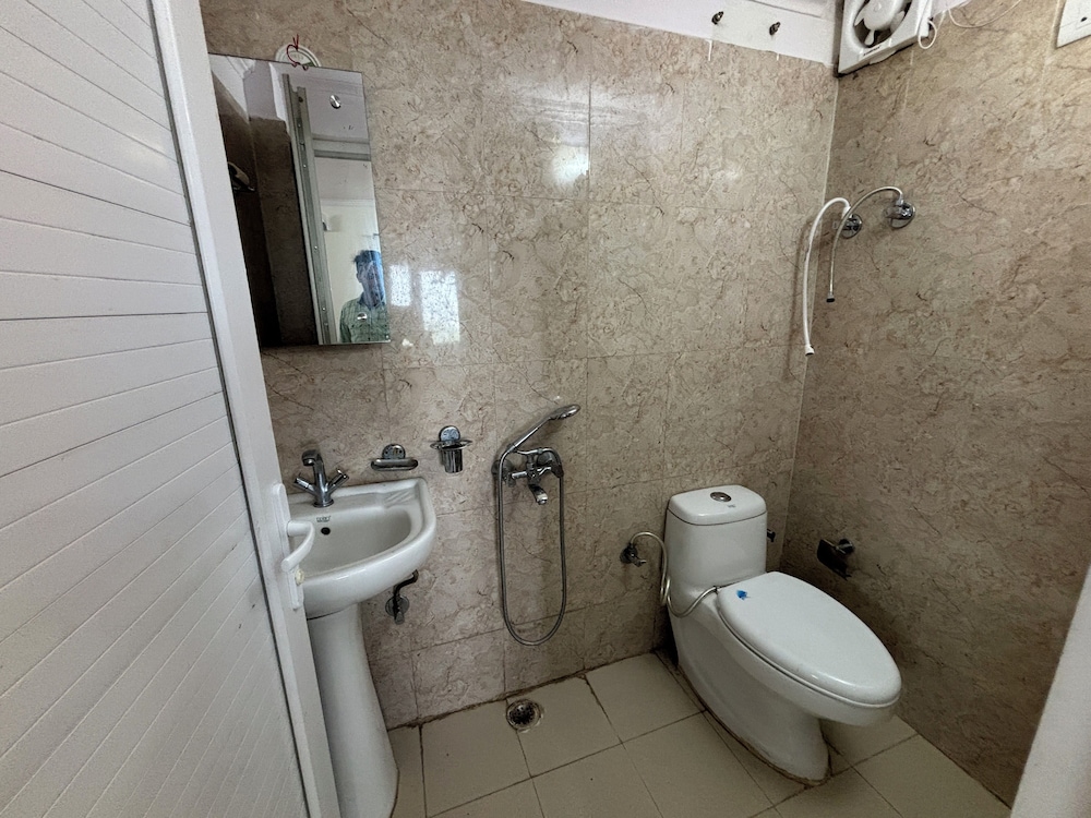 Economy Studio, 1 Bedroom, Balcony, Mountain View photo 3