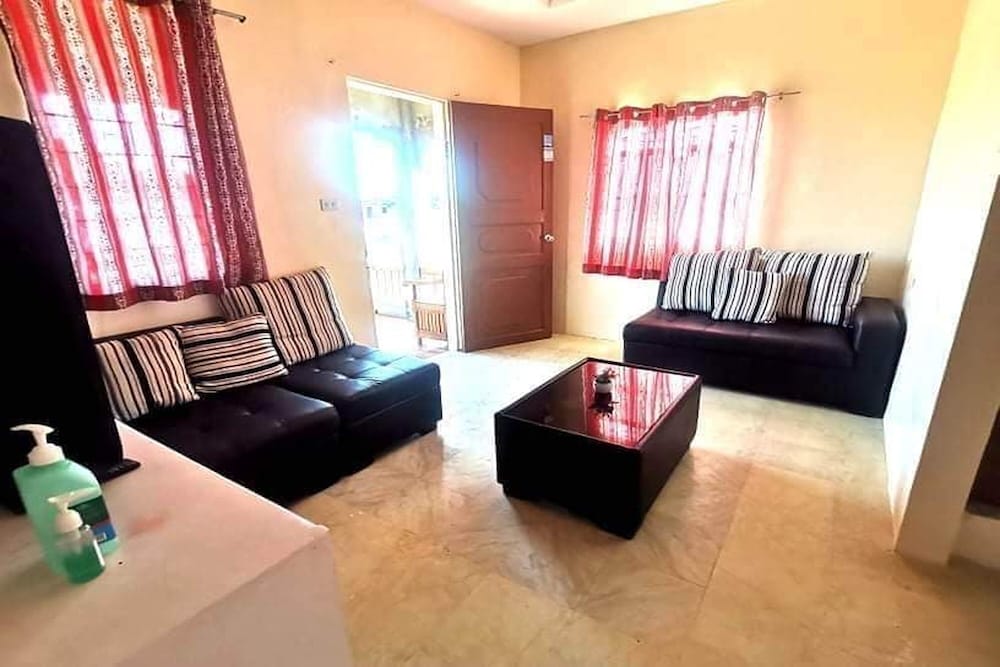House, 2 Bedrooms - Photo 6