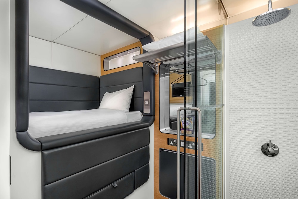 Premium Cabin (Twin )