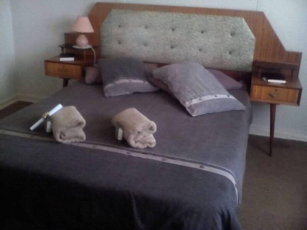 Family Room, 2 Bedrooms (1 Double Bed & 3 Single Beds) photo 1