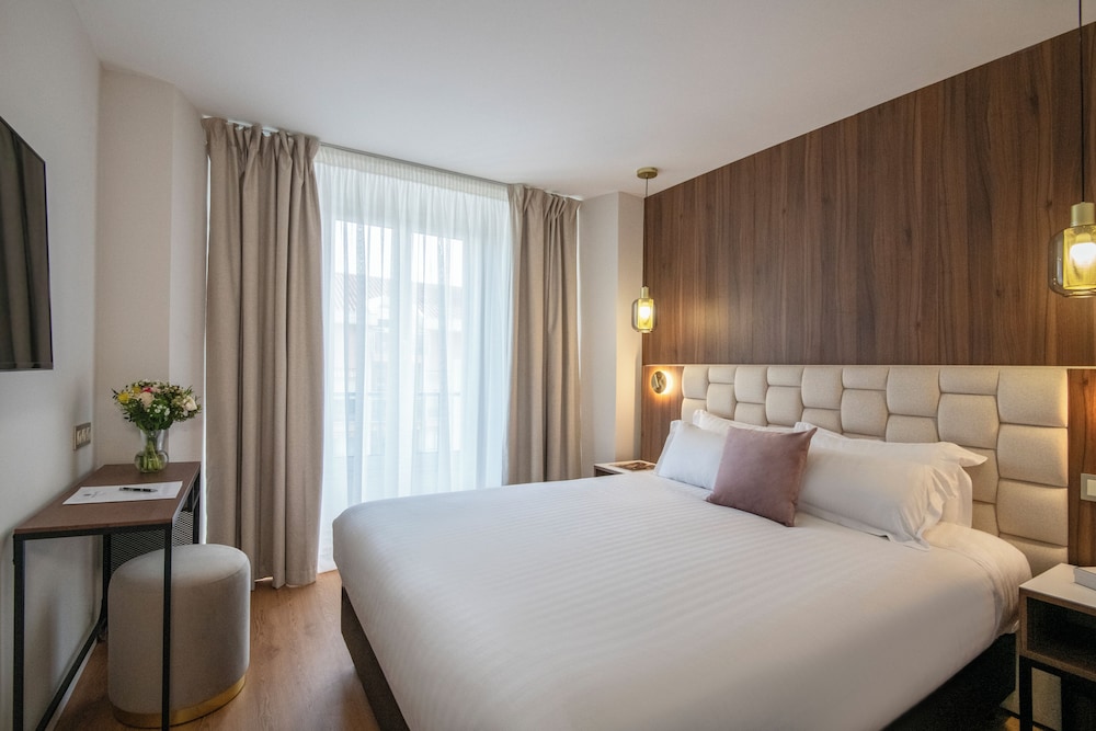 Deluxe Room - Renovated photo 1