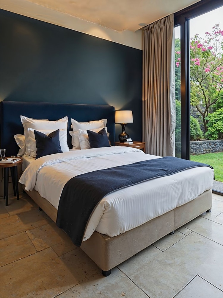 Deluxe Double Room, Garden View photo 1