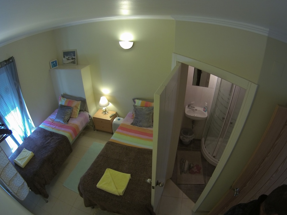 Deluxe Twin Room, Private Bathroom, Beachfront photo 3