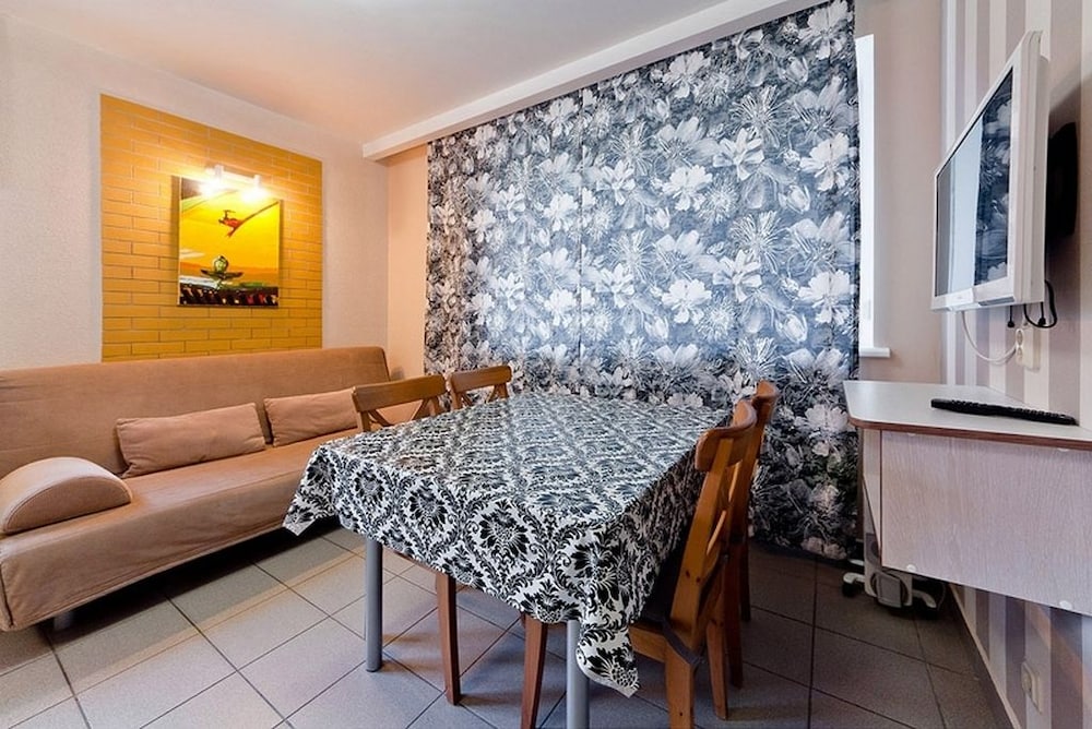 Family Room, Kitchen photo 3