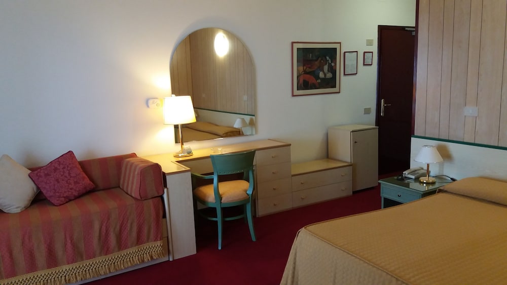 Junior Suite, Oceanfront photo 2