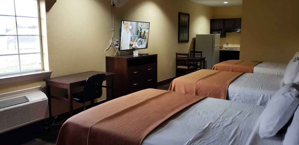 Family Suite, Multiple Beds, Non Smoking, Kitchenette photo 1