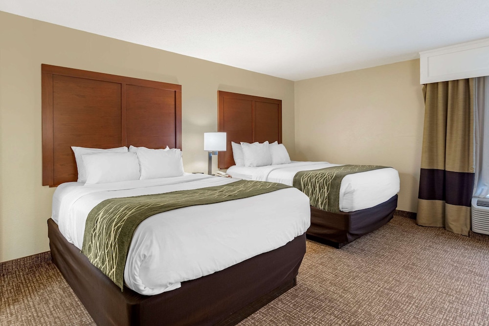 Suite, 2 Queen Beds, Non Smoking - Photo 1