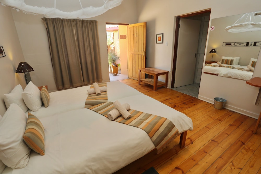 Wheelchair friendly room photo 2