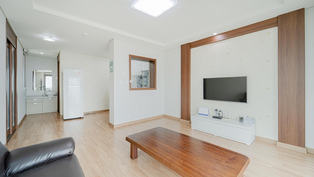 Basic Room, 1 Bedroom (1gadong 102) - Photo 7