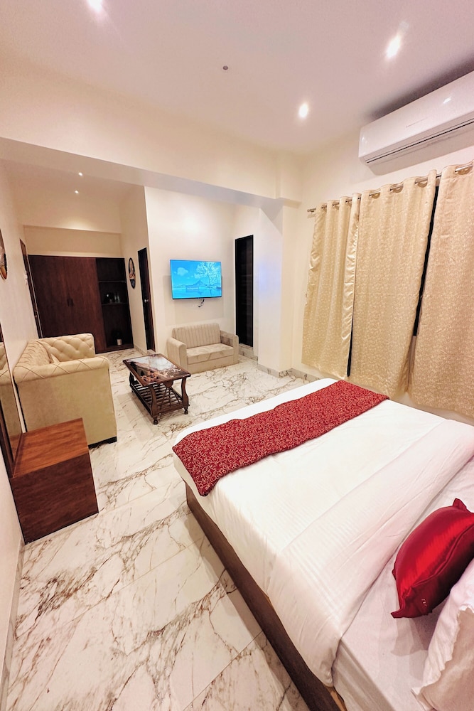 Executive Room - Photo 5