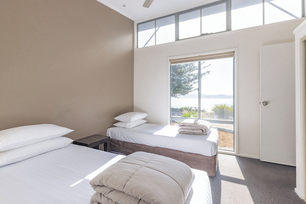 2 Bedroom Ocean View Villa photo 2