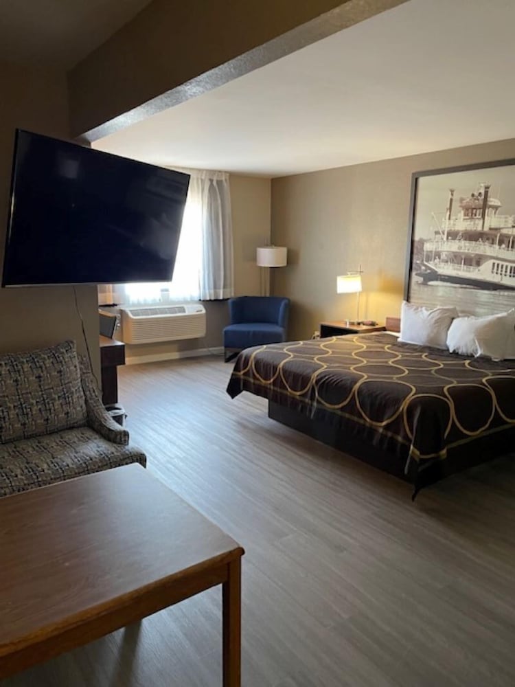 Studio Suite, 1 King Bed, Non Smoking - Photo 3