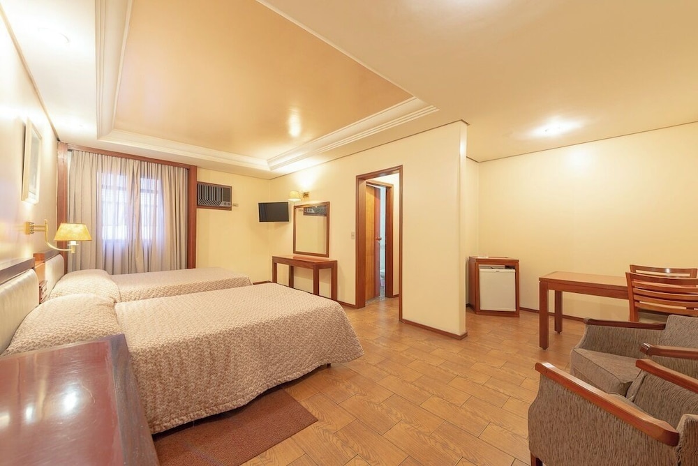 Deluxe Quadruple Room - Photo 2