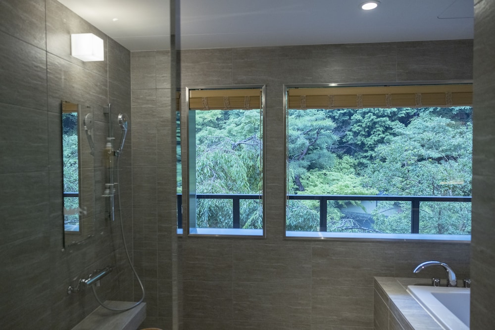 Executive Suite Twin, Non Smoking - Photo 22