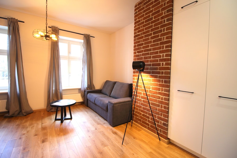 Design Studio Suite (Laciarska 31 Street no 3)