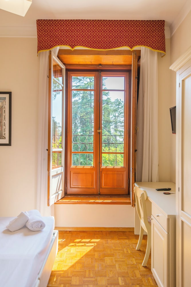 Double Room - Photo 9