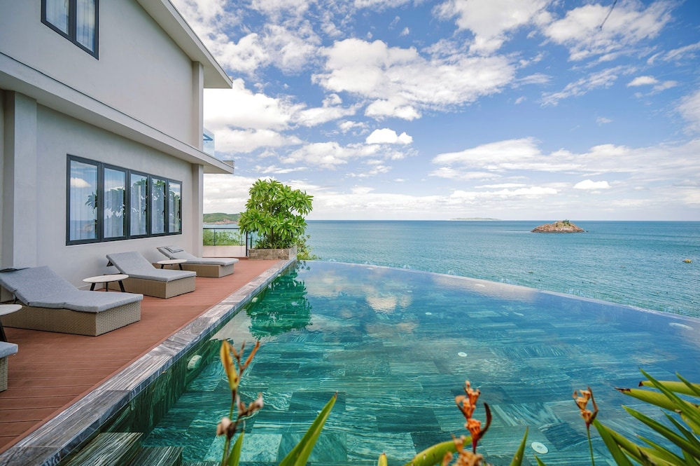 Villa, Beach View
