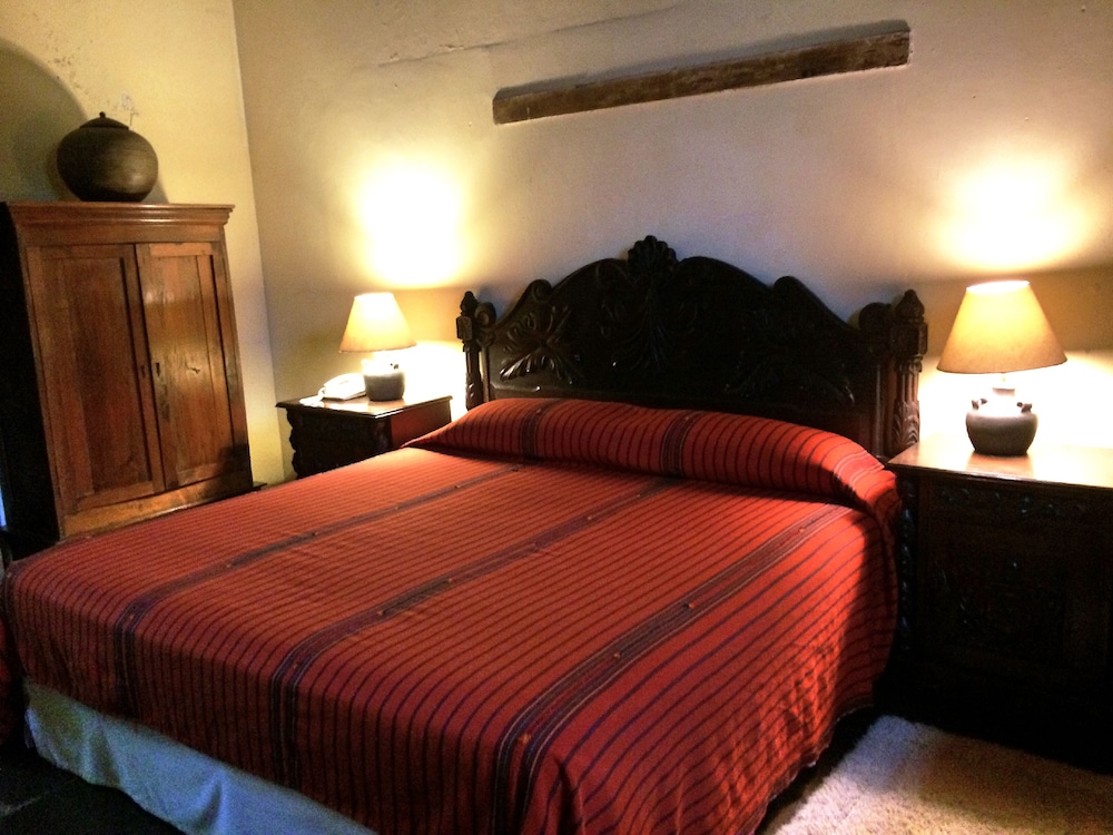 Luxury Double Room, 1 King Bed, Ensuite, Garden Area photo 1