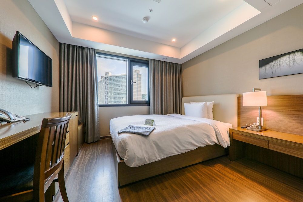 [No Parking] Business Single Room