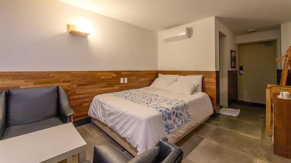 Basic Room, 1 Bedroom (201(oceanview)) - Photo 2