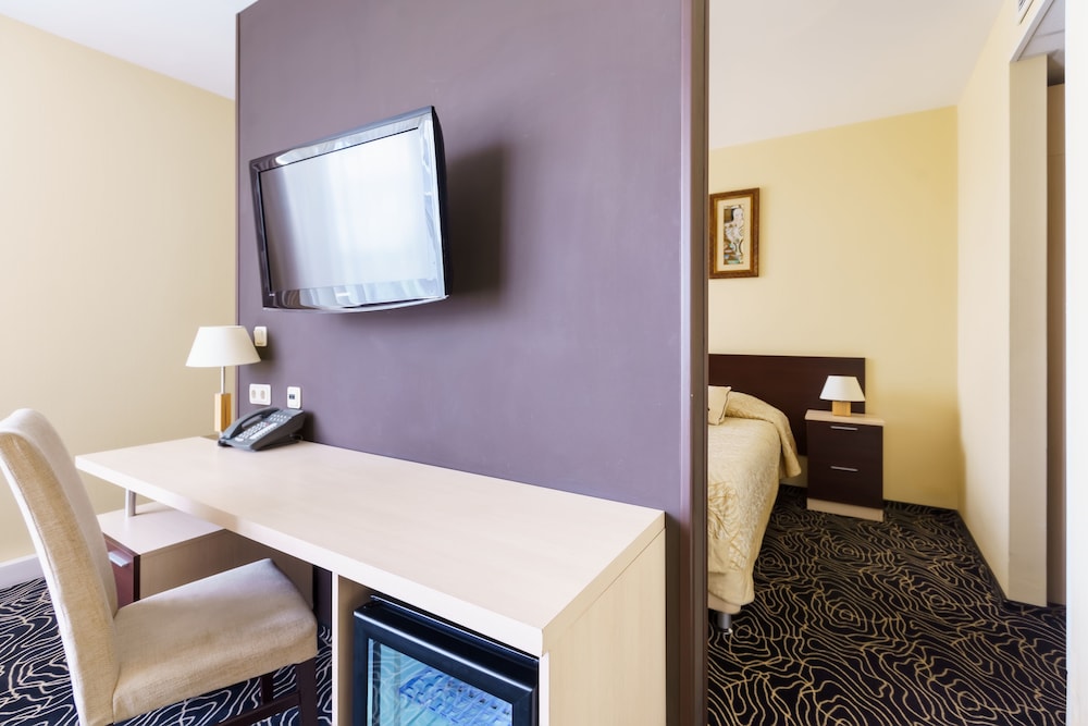 Junior Suite, 2 Twin Beds photo 3