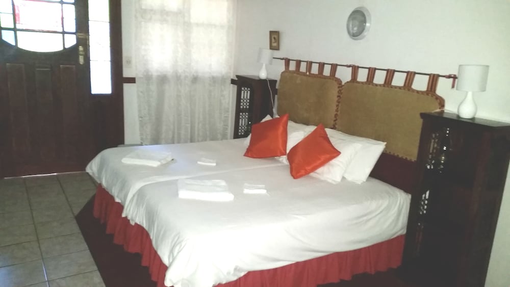 Traditional Twin Room, 2 Twin Beds, Mountain View photo 1