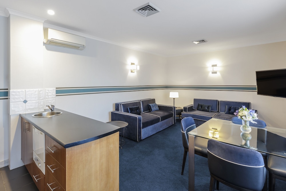King Spa Suite - Photo 9