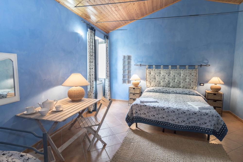Exclusive Apartment, 2 Bedrooms, Kitchen, Garden View (Frantoio) photo 2