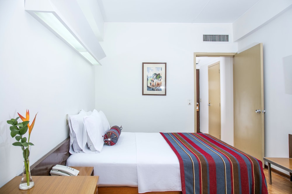 Double or Twin Room - Photo 3