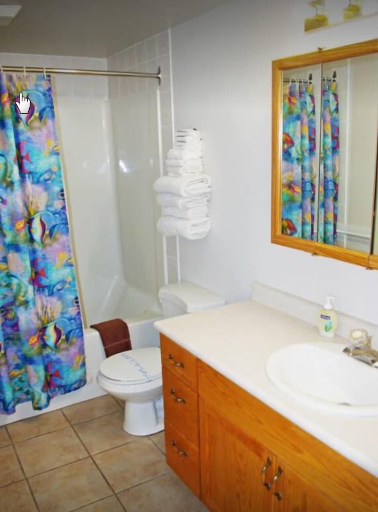 Suite 5 photo 3